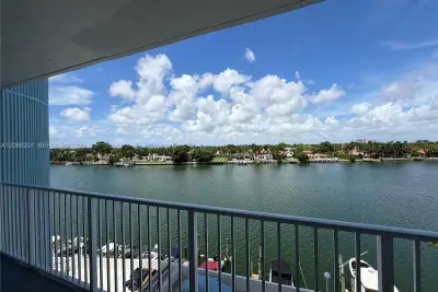 5838 Collins Ave #4A, Miami Beach: photo 1 of 6