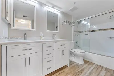 1450 SE 3rd Ave #201, Dania Beach: photo 1 of 19
