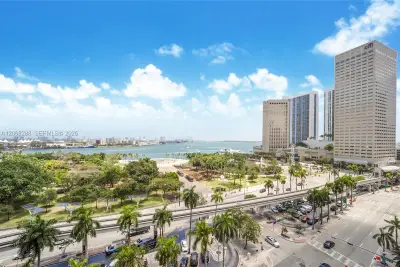 50 Biscayne Blvd #514, Miami: photo 1 of 19