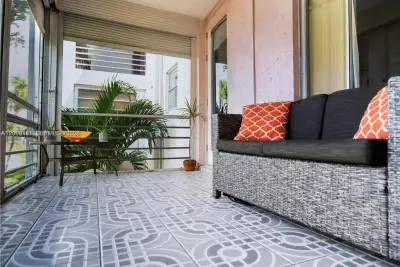 8002 Lagos De Campo Blvd #B-201, Tamarac: photo 1 of 16