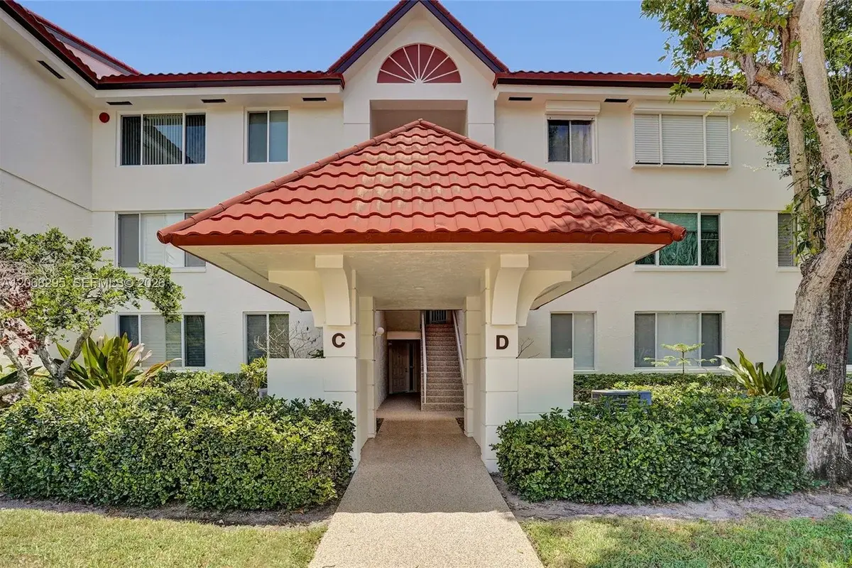 102 Half Moon Cir #C3, Hypoluxo: photo 1 of 63