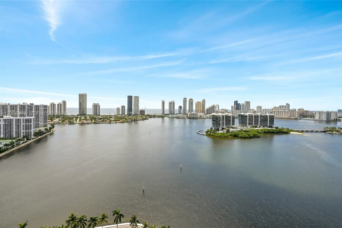 3370 Hidden Bay Dr #2813, Aventura: photo 1 of 56
