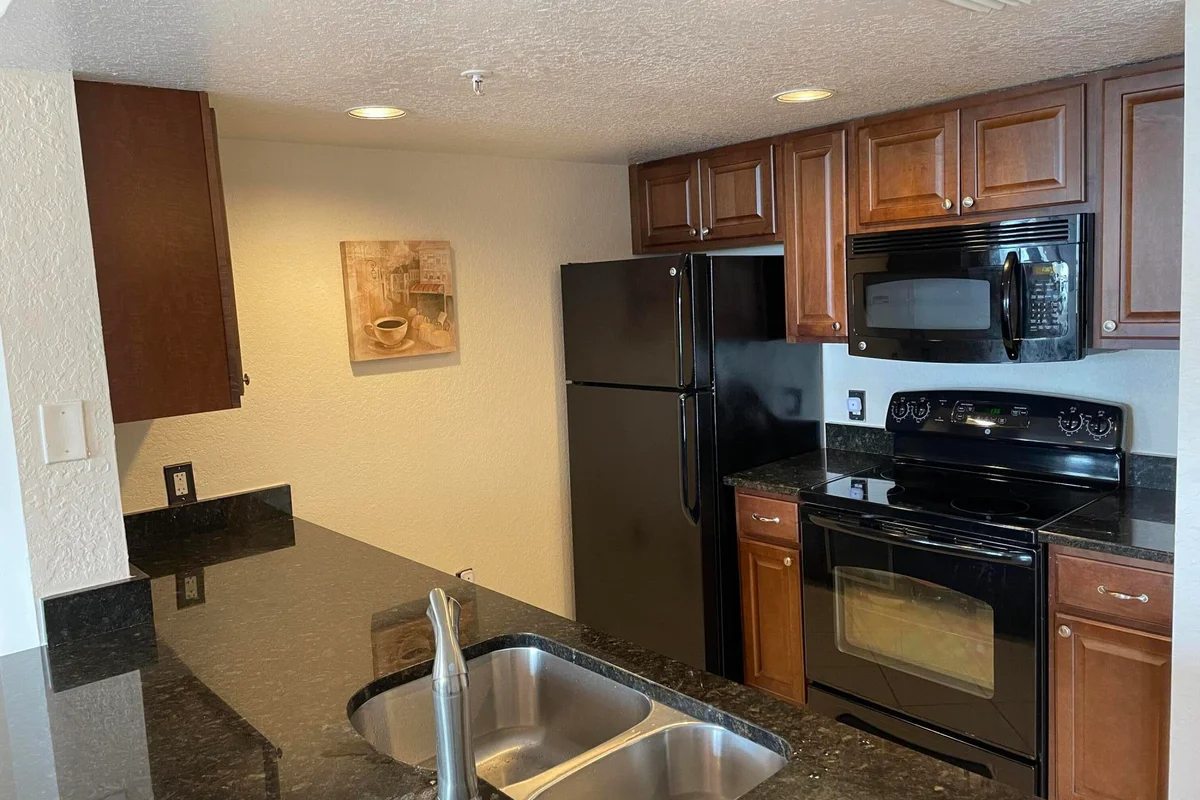 1801 N Flagler Dr #818, West Palm Beach: photo 1 of 52