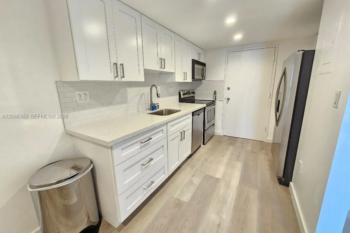 18081 Biscayne Blvd #1702, Aventura: photo 1 of 46
