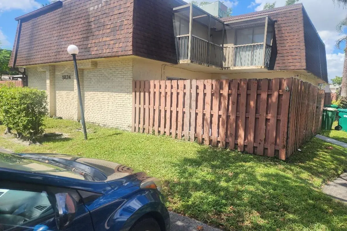 5824 Swordfish #A, Tamarac: photo 1 of 10