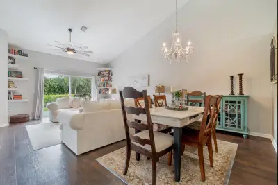 10537 Pelican Dr, Wellington: photo 1 of 39