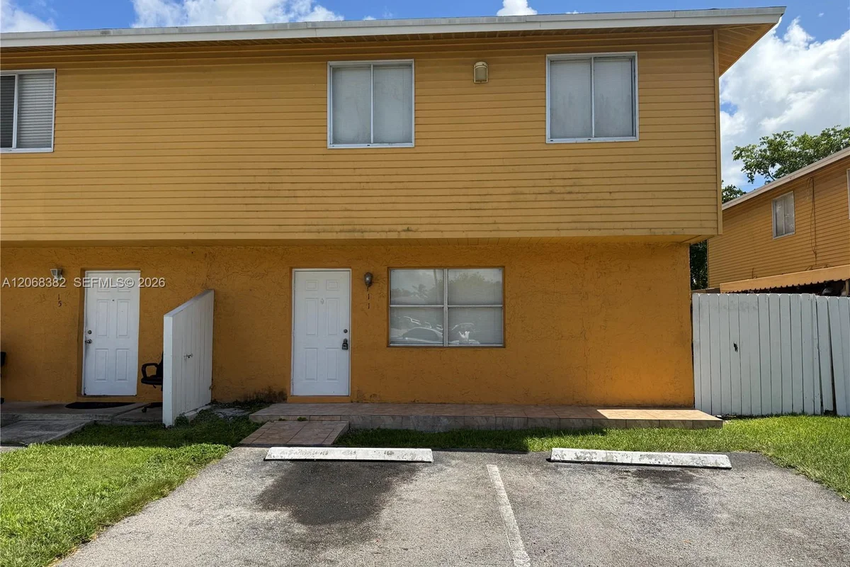 Condo in Homestead: photo 1 of 13