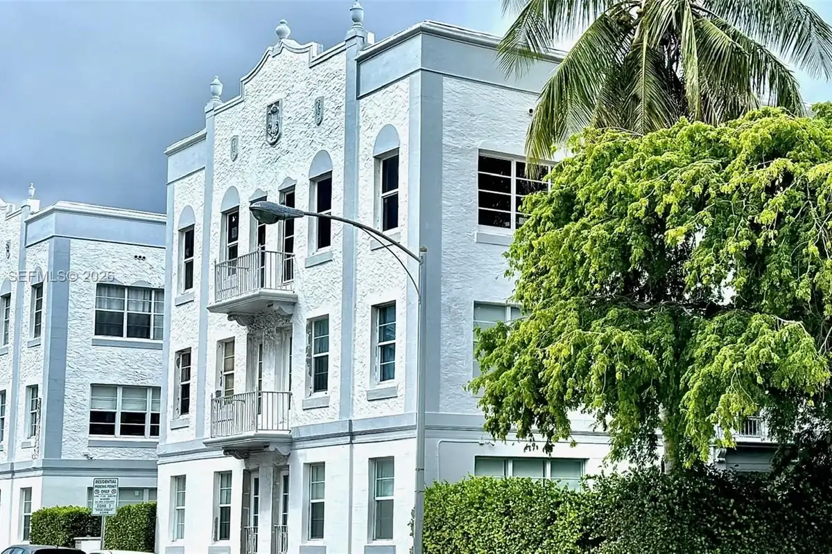 1200 Euclid Ave #302, Miami Beach: photo 1 of 15