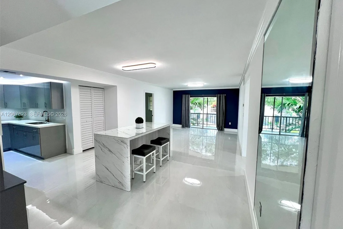 7825 Miller Dr #C211, Miami: photo 1 of 61