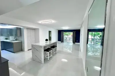 7825 Miller Dr #C211, Miami: photo 1 of 61