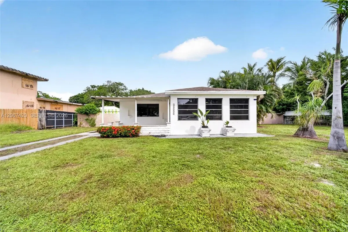 15130 S River Dr, Miami: photo 1 of 36