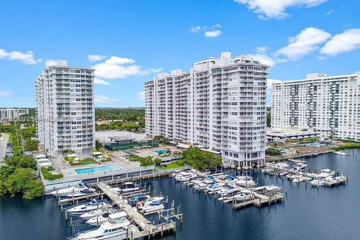 18071 Biscayne Blvd #1401, Aventura: photo 1 of 34
