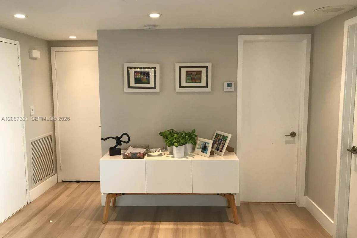 11113 Biscayne Blvd #1955, Miami: photo 1 of 14