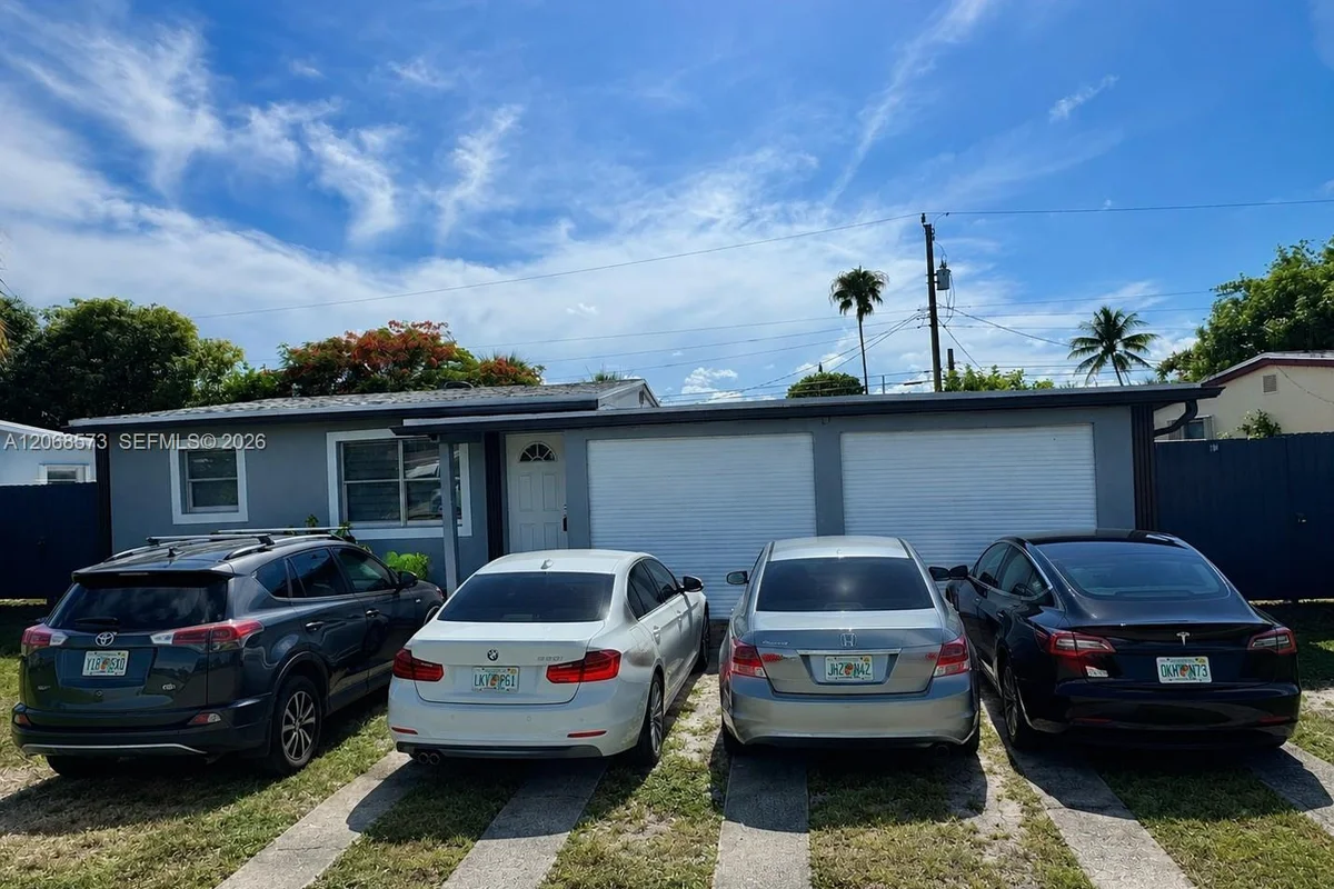 2865 NE 13th Ave #1, Pompano Beach: photo 1 of 14