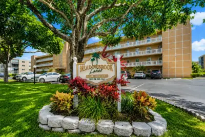 1025 SE 4th Ave #101, Dania Beach: photo 1 of 20