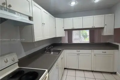 8020 N Colony Cir N #306, Tamarac: photo 1 of 16
