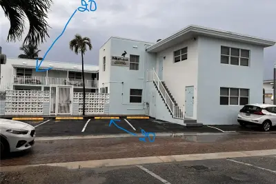 1901 N Surf Rd #20, Hollywood: photo 1 of 14