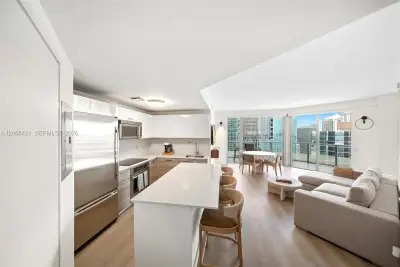 1300 Brickell Bay Dr #3501, Miami: photo 1 of 21