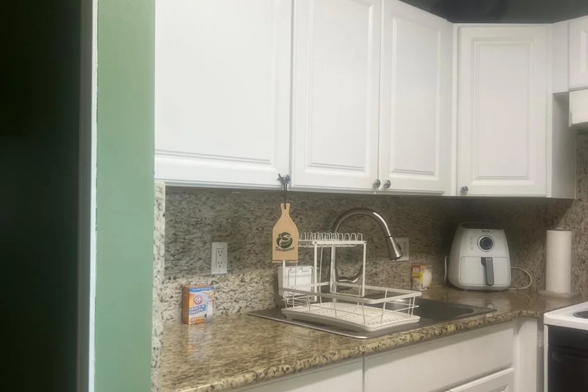 102 Sheffield E, West Palm Beach: photo 1 of 9