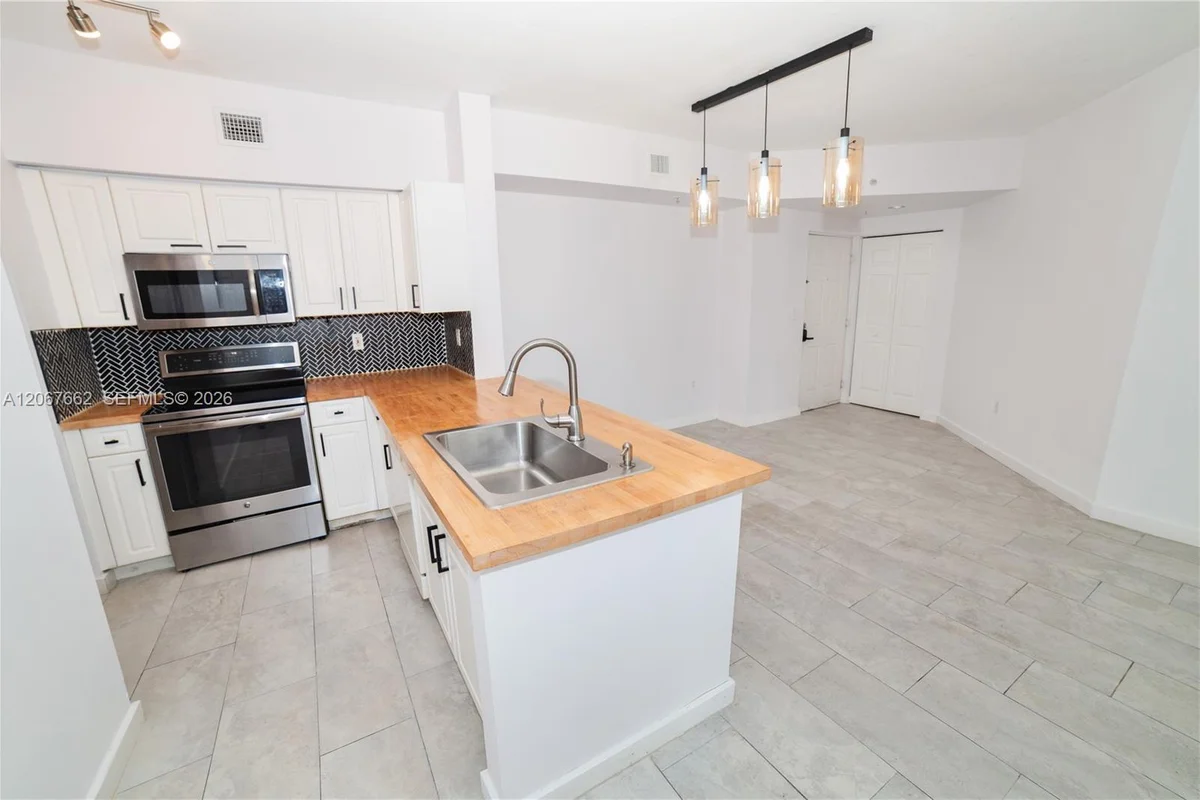 17125 N Bay Rd #3410, Sunny Isles Beach: photo 1 of 72