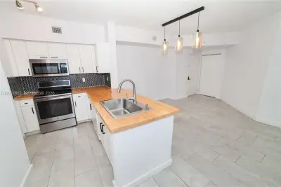 17125 N Bay Rd #3410, Sunny Isles Beach: photo 1 of 72