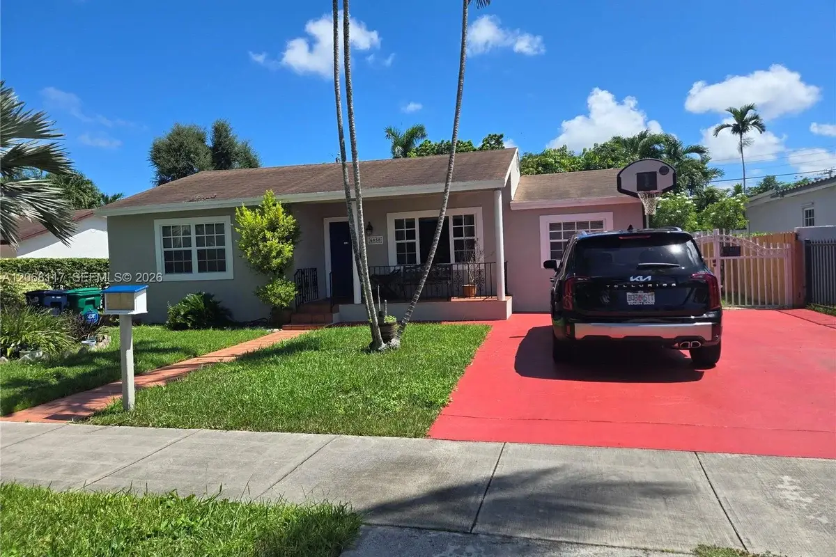 6858 SW 39th St, Miami: photo 1 of 17