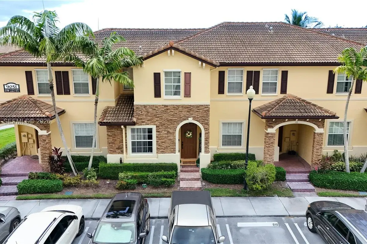 9051 SW 227th St #11, Cutler Bay: photo 1 of 24