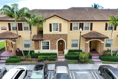 9051 SW 227th St #11, Cutler Bay: photo 1 of 24