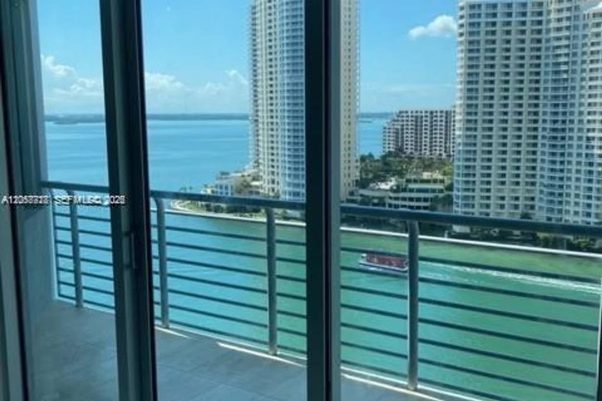 335 S Biscayne Blvd #1805, Miami: photo 1 of 11