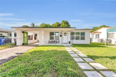 2851 Washington St, Hollywood: photo 1 of 28