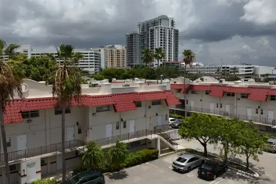6705 N Kendall Dr #307, Pinecrest: photo 1 of 24