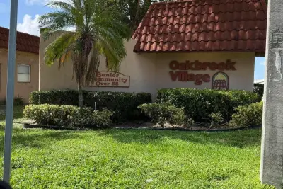 2329 SW 81st Ter, North Lauderdale: photo 1 of 20