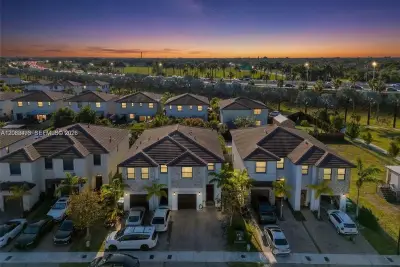 24900 SW 107th Ct, Homestead: photo 1 of 33