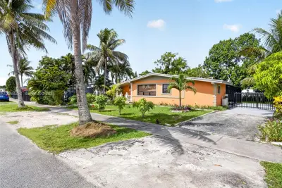 17350 NW 16th Ave, Miami Gardens: photo 1 of 49