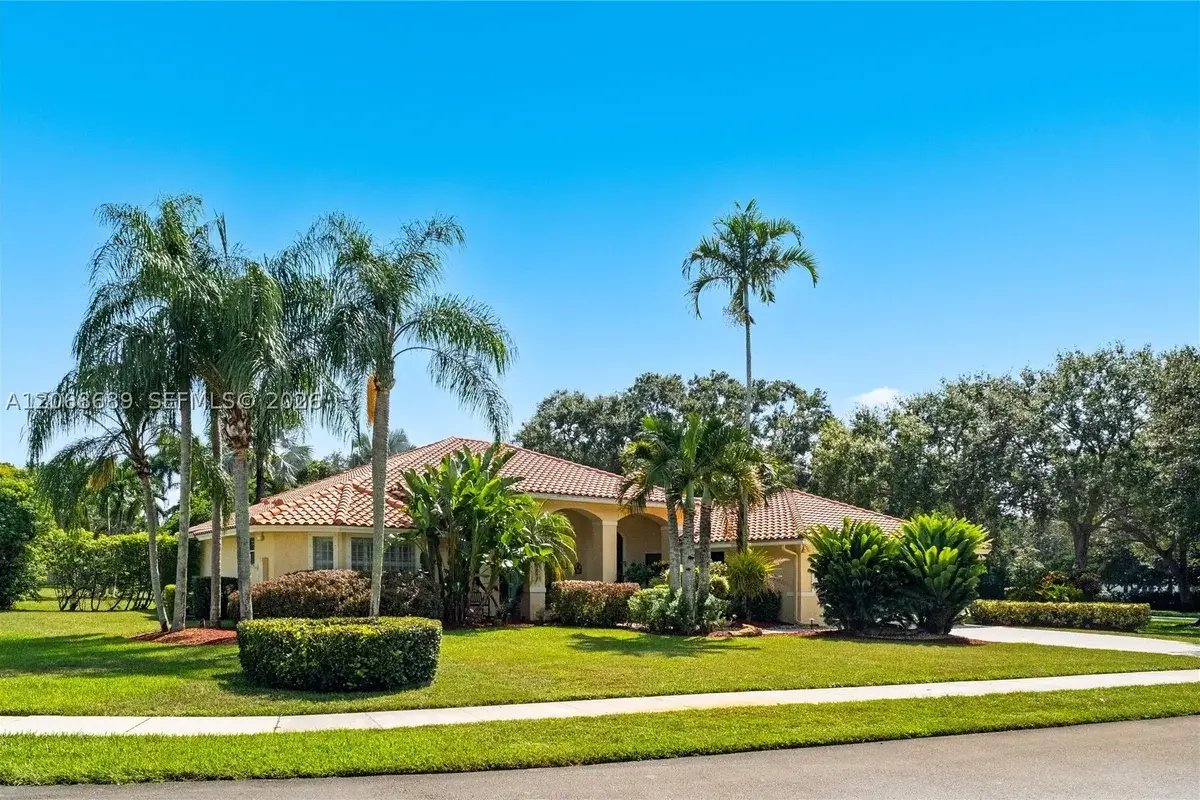 10660 SW 44th Ct, Davie: photo 1 of 48