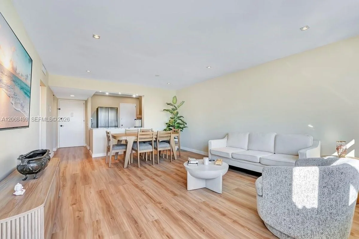 401 Golden Isles Dr #1116, Hallandale Beach: photo 1 of 35