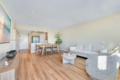 401 Golden Isles Dr #1116, Hallandale Beach: photo 1 of 35