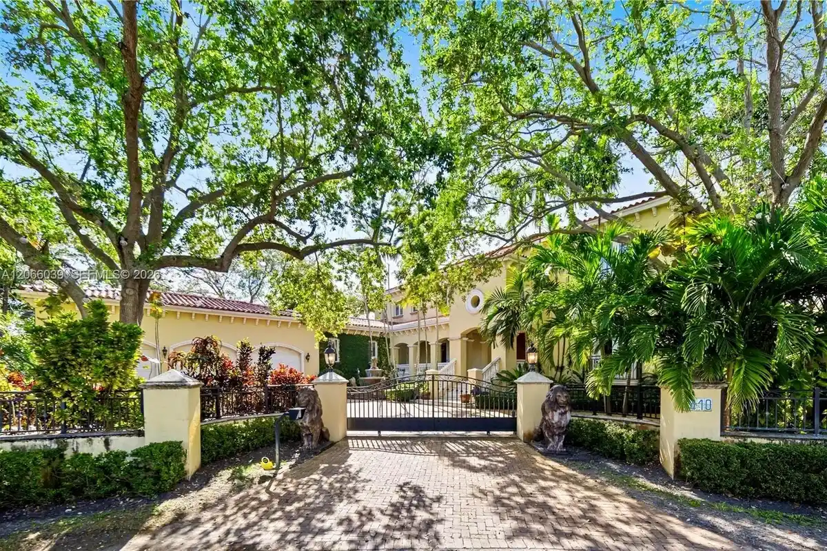 1410 Tagus Ave, Coral Gables: photo 1 of 43