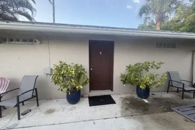 2855 Boston Ct, Lake Worth: photo 1 of 18