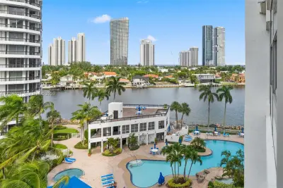 19101 NE 36th Ct #807, Aventura: photo 1 of 24
