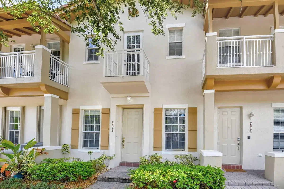 608 NW 25th Ave, Boynton Beach: photo 1 of 31