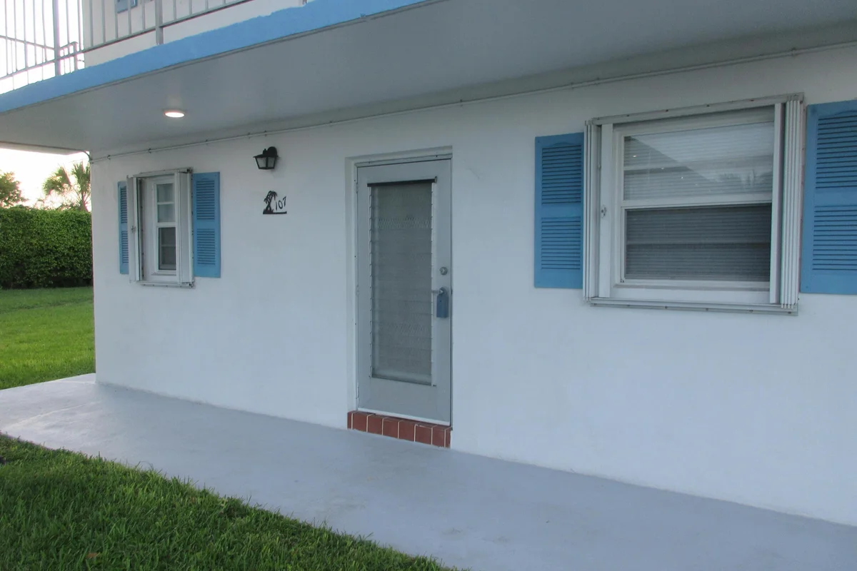 1115 Lake Ter #107, Boynton Beach: photo 1 of 9