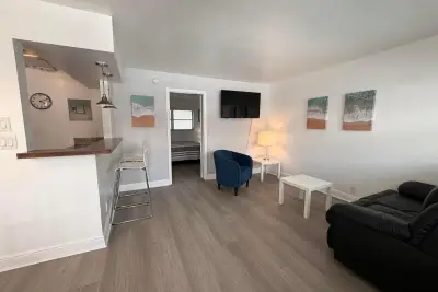 3226 NE 12th St #7, Pompano Beach: photo 1 of 13