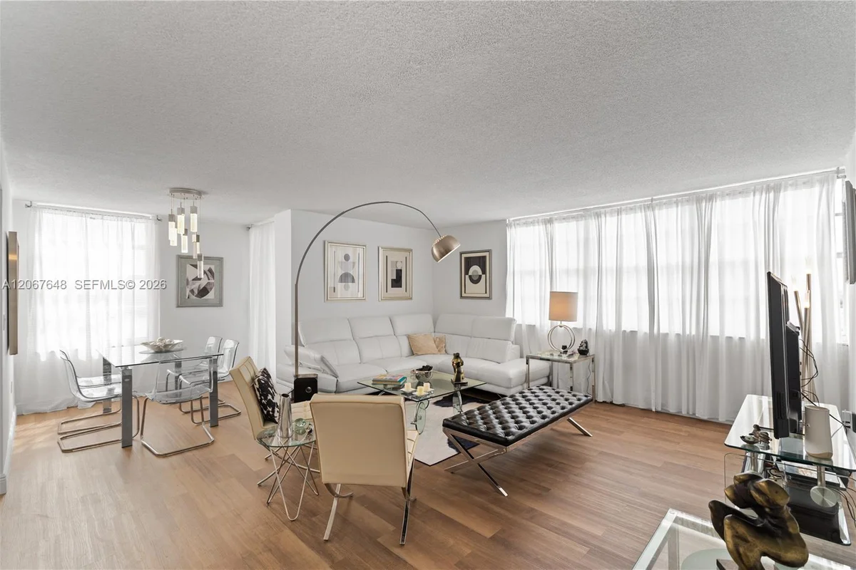 1301 NE Miami Gardens Dr #1515W, Miami: photo 1 of 36