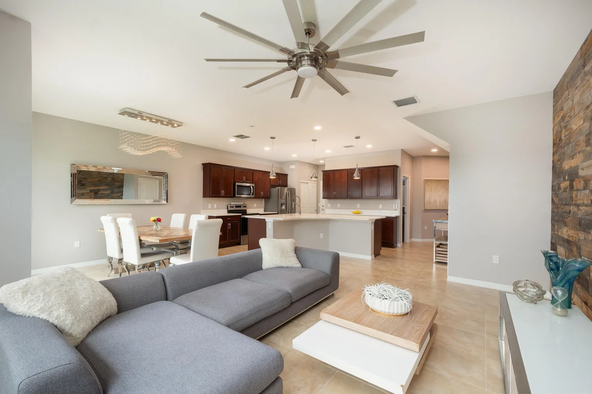 4486 Appleton Cir W, Oakland Park: photo 1 of 26