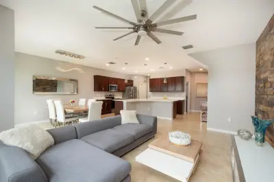 4486 Appleton Cir W, Oakland Park: photo 1 of 26