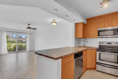 3002 NE 5th Ter #105-B, Wilton Manors: photo 1 of 39