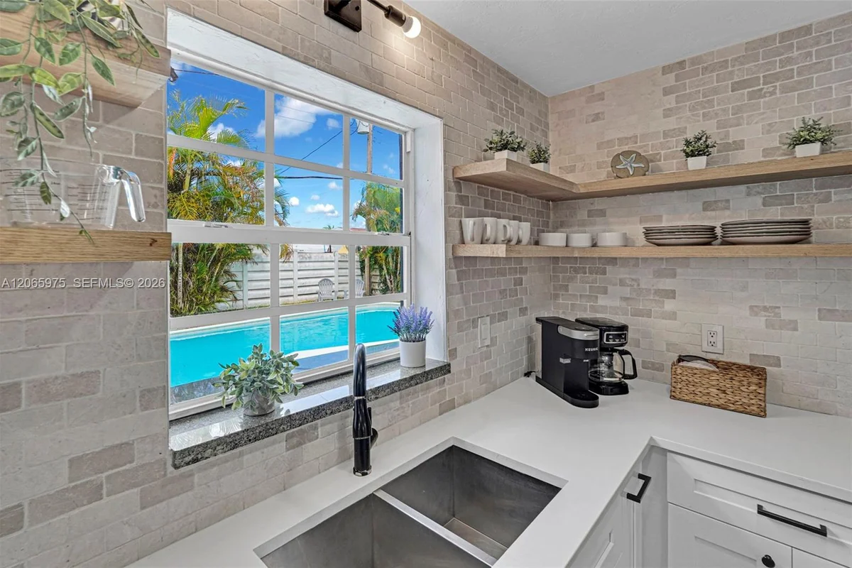 407 S 56th Ter, Hollywood: photo 1 of 46