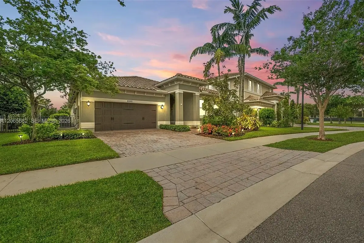8550 Lakeside Bend, Parkland: photo 1 of 66
