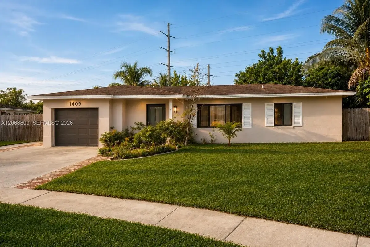 1409 Broadmoor, North Lauderdale: photo 1 of 23